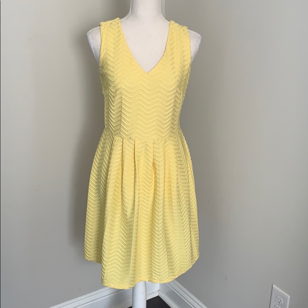 women’s gorgeous yellow dress